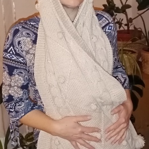 Kapucnis sál, kézzel kötött beige színű  - ruha & divat - sál, sapka, kendő - Meska.hu