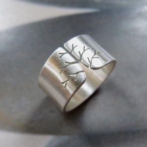 Életfa ezüst gyűrű (10mm széles, szatén)  - ékszer - gyűrű - statement gyűrű - Meska.hu