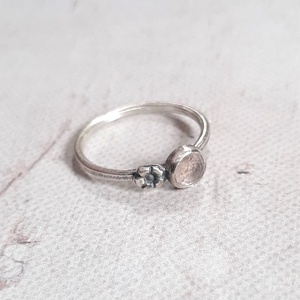 Rózsakvarc ezüst gyűrű  - ékszer - gyűrű - szoliter gyűrű - Meska.hu