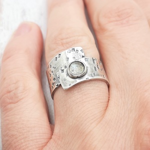 Labradorit ezüst gyűrű  - ékszer - gyűrű - statement gyűrű - Meska.hu