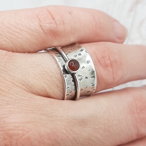 Relax ezüst gyűrű karneollal - ékszer - gyűrű - statement gyűrű - Meska.hu