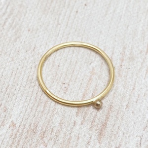 Arany gyűrű  (14K) pöttyel - ékszer - gyűrű - kerek gyűrű - Meska.hu