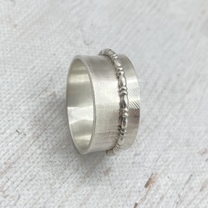 Relax ezüst gyűrű  - ékszer - gyűrű - statement gyűrű - Meska.hu
