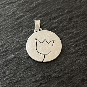 Tulipános ezüst medál - megrendelésre - Meska.hu
