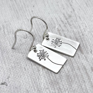 Pitypangos ezüst fülbevaló - Megrendelésre - ékszer - fülbevaló - lógó fülbevaló - Meska.hu