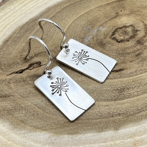 Pitypangos ezüst fülbevaló - Megrendelésre - ékszer - fülbevaló - lógó fülbevaló - Meska.hu