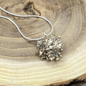 Pozsgás növényke ezüst nyaklánc (nagy) - ékszer - nyaklánc - medál - Meska.hu