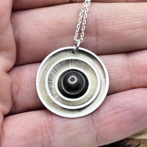 Fekete gyöngyös ezüst nyaklánc - ékszer - nyaklánc - medál - Meska.hu Fekete gyöngyös ezüst nyaklánc - ékszer - nyaklánc - medál - Meska.hu