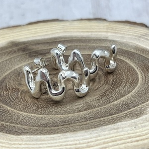 Magma bedugós fülbevaló - ékszer - fülbevaló - pötty fülbevaló - Meska.hu