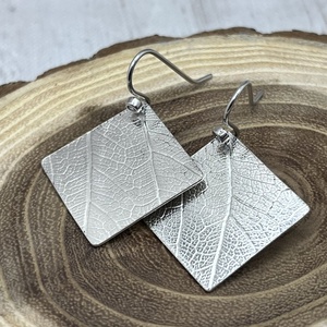 Levélerezet mintás ezüst fülbevaló - ékszer - fülbevaló - lógó fülbevaló - Meska.hu