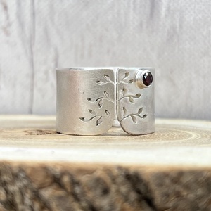 Tavaszi fa ezüst gyűrű gránáttal - ékszer - gyűrű - statement gyűrű - Meska.hu