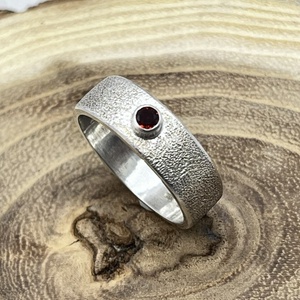 Gránát ezüst gyűrű  - ékszer - gyűrű - szoliter gyűrű - Meska.hu