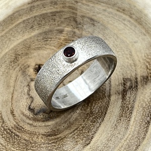 Gránát ezüst gyűrű  - ékszer - gyűrű - szoliter gyűrű - Meska.hu