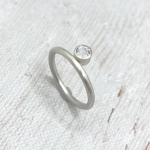 Ezüst gyűrű topázzal - ékszer - gyűrű - szoliter gyűrű - Meska.hu