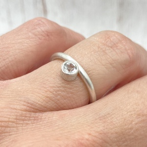 Ezüst gyűrű topázzal - ékszer - gyűrű - szoliter gyűrű - Meska.hu