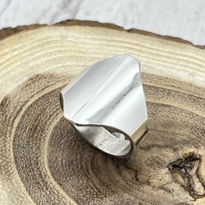Modern ezüst gyűrű  - ékszer - gyűrű - statement gyűrű - Meska.hu
