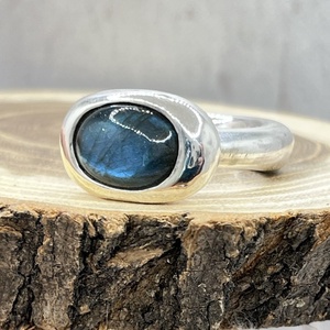 Ezüst gyűrű labradorittal - ékszer - gyűrű - szoliter gyűrű - Meska.hu