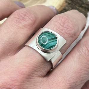 Malachit ezüst gyűrű  - ékszer - gyűrű - szoliter gyűrű - Meska.hu