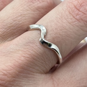 Dupla hullám ezüst gyűrű  - ékszer - gyűrű - fonódó gyűrű - Meska.hu