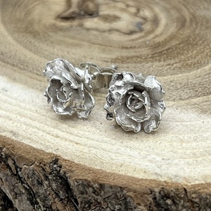 Szellőrózsa ezüst fülbevaló - Meska.hu
