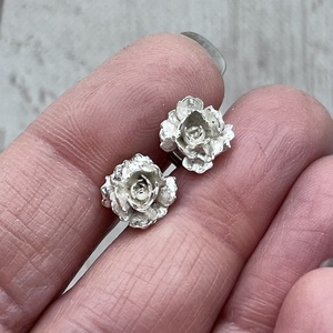 Szellőrózsa ezüst fülbevaló - ékszer - fülbevaló - pötty fülbevaló - Meska.hu