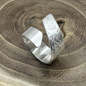 Széles ezüst gyűrű  - Meska.hu