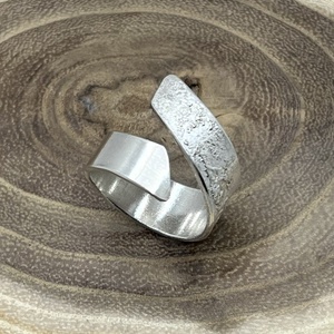 Széles ezüst gyűrű  - ékszer - gyűrű - statement gyűrű - Meska.hu