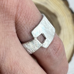 Csíkos ezüst gyűrű  - ékszer - gyűrű - statement gyűrű - Meska.hu
