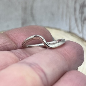 Hullám ezüst gyűrű (2) - ékszer - gyűrű - fonódó gyűrű - Meska.hu