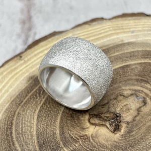 Domború ezüst gyűrű  - esküvő - ékszer - karikagyűrű - Meska.hu