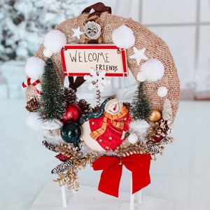 Hóemberes téli kopogtató - ajtódísz, Karácsony, Karácsonyi lakásdekoráció, Karácsonyi ajtódíszek, Virágkötés, MESKA