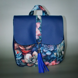Nathalie hátizsák - kék műbőr/kövirózsák, Táska & Tok, Hátizsák, Kishátizsák, Varrás, MESKA