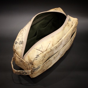 Térképes ovális alakú neszesszer - táska & tok - neszesszer - Meska.hu