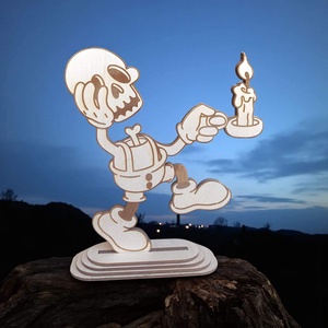 Gravírozott csontváz dekoráció, Otthon & Életmód, Dekoráció, Halloween, Halloweeni asztaldísz, Famegmunkálás, MESKA
