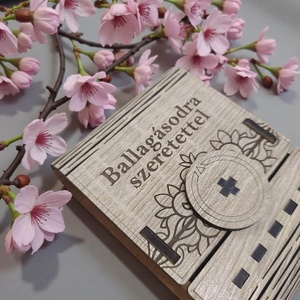 Fa pénztartó doboz ballagásra - otthon & életmód - papír, írószer - ajándékozás kellékei - pénzátadó doboz - Meska.hu