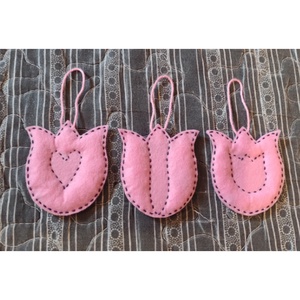 Húsvéti tojásfadísz - rózsaszín tulipánok - otthon & életmód - dekoráció - fali és függő dekoráció - függődísz - Meska.hu