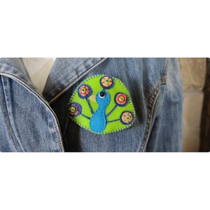 Páva kitűző - ékszer - kitűző és bross - Meska.hu