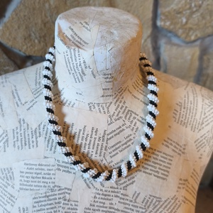 Spirál gyöngy nyaklánc  - ékszer - nyaklánc - gyöngyös nyaklánc - Meska.hu