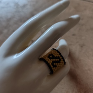 Horoszkópos peyote gyűrű - oroszlán (109) - ékszer - gyűrű - gyöngyös gyűrű - Meska.hu