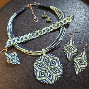 Édes geometria kollekció (121), Ékszer, Ékszerszett, Gyöngyfűzés, gyöngyhímzés, MESKA