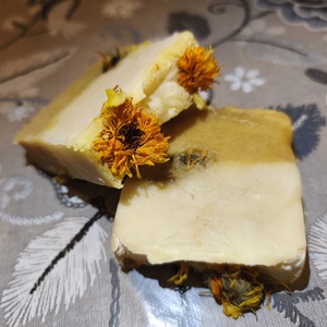 Körömvirágos kézműves szappan, Szépségápolás, Szappan & Fürdés, Kézműves szappan, Szappankészítés, MESKA