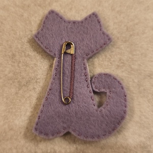 Cica kitűző (55) - ékszer - kitűző és bross - Meska.hu