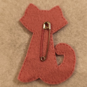 Cica kitűző (61) - ékszer - kitűző és bross - Meska.hu