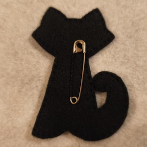 Cica kitűző (63) - ékszer - kitűző és bross - Meska.hu