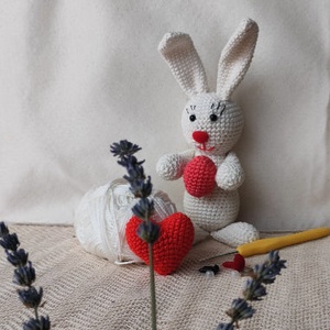 Fehér nyuszis amigurumi horgoló készlet , DIY (Csináld magad), Szabásminta, útmutató, Horgolási minta, Horgolás, MESKA