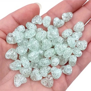 Roppantott szív gyöngy 9.8 x 11 mm - zöld, Kellékek & szerszámok, Gyöngyfűzés kellékek, Műanyag gyöngy, Ékszerkészítés, MESKA