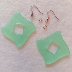 Lyukas hullámos kocka fülbevaló alap szett - 3,9 x 3,9 cm, Kellékek & szerszámok, Ékszerkellék, Fülbevaló alap, Ékszerkészítés, MESKA