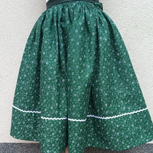 Néptáncos szoknya zöld színben - Meska.hu