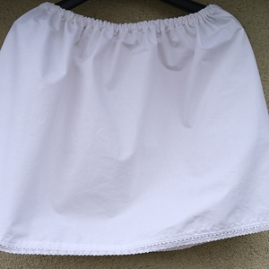 Néptáncos, népi pendely Dórának - Meska.hu