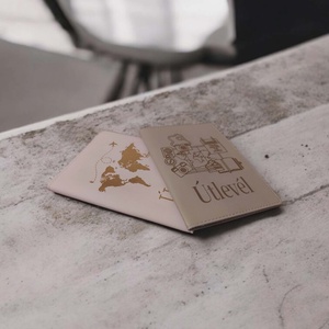 Gravírozott útlevéltartó - táska & tok - pénztárca & más tok - kártyatartó & irattartó - Meska.hu